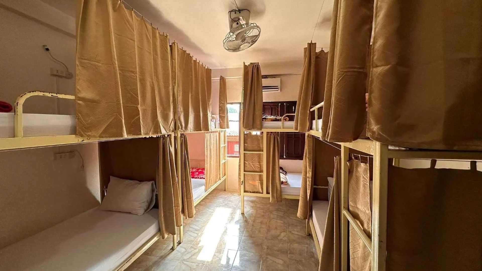 Vongprachan Backpackers Hostel Luang Prabang 0*,  Laos